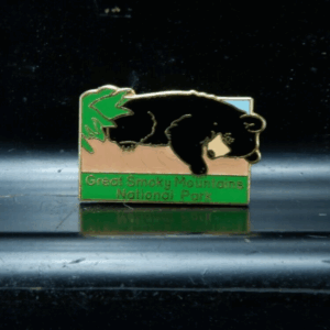 Great Smoky Mountains National Park Bear Scenic Travel Souvenir Pin