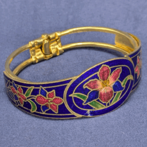 Vintage Gold-Tone Floral Enamel Hinged Bangle Bracelet – 34 Grams