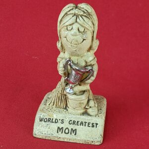 Vintage 1970 Paula Figurine WORLD'S GREATEST MOM Trophy W-135 MOTHER'S DAY