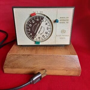 Vintage Home Sentry Automatic Timer - Model 8135 *WORKS*