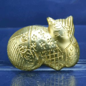 Vintage Patchwork Quilted Gold Tone Plump Cat Pin OAJC