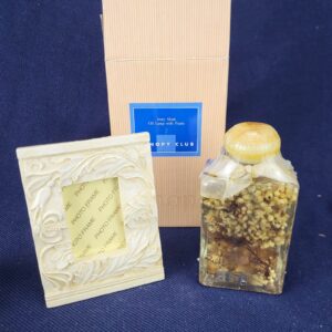 Vintage Canopy Club Ivory Musk Oil Lamp w/Frame - Imagination in Action RCQ 423