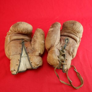 Vintage 1930s/1940s Folsom Leather lace up Kids Youth Boxing Gloves