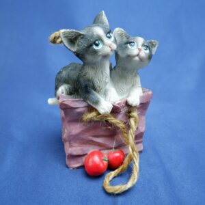 Cute Vintage Resin Cat in a Bag Hanging Figurine Flaunting Kitten Eyes Apple