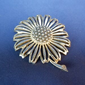 Signed SARAH COV - Leaf Pin Brooch Gold-tone Textured Flower