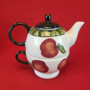Vintage Ceramic Stackable Tea for one Teapot with Apple Design