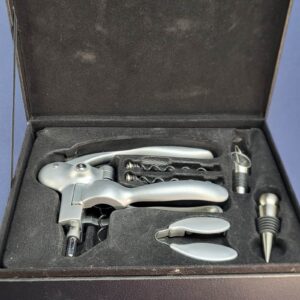 Vintage Justin-Marks Manufacturing LTD Wine Corking Kit w/Gift Box
