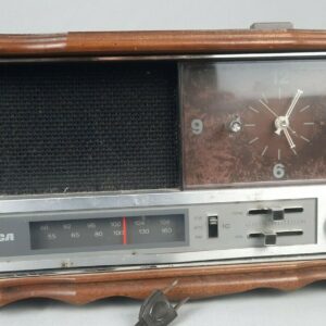 Vintage 1970 RCA AM FM Radio Alarm Clock Model  RZS 494F Fruit Wood Fin